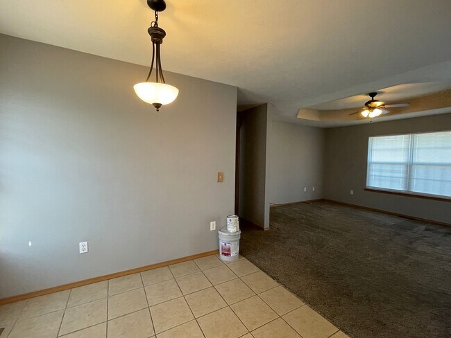 103 Spruce Ave in Clever, MO - Building Photo - Building Photo