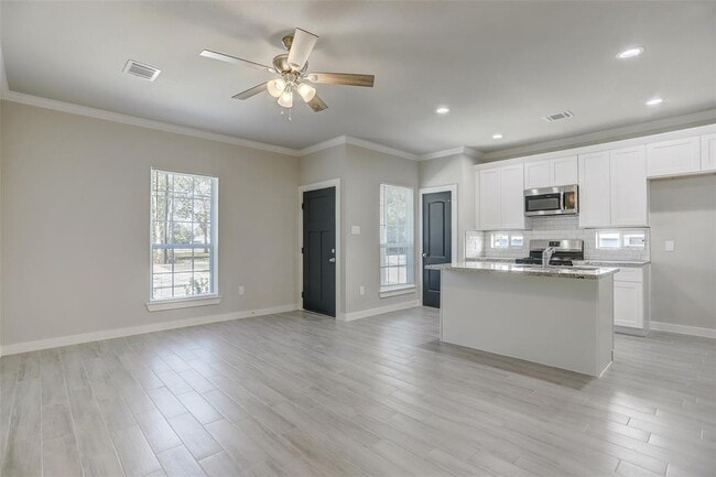 7919 Bowen St in Houston, TX - Building Photo - Building Photo
