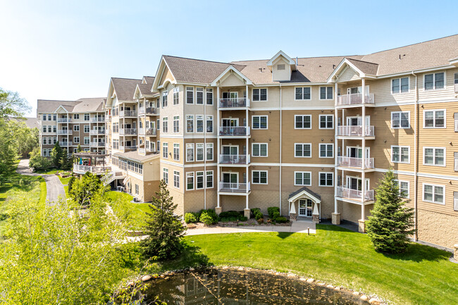 Applewood Pointe Senior Building in Roseville, MN - Building Photo - Building Photo