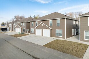 Yellowstone in Newburgh, IN - Building Photo