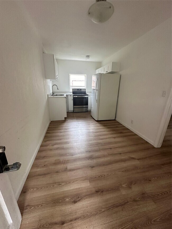 1947 Buchanan St in Hollywood, FL - Building Photo - Building Photo