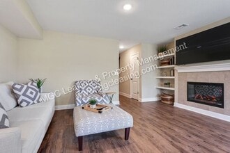 28 NE 93rd St in Kansas City, MO - Building Photo - Building Photo