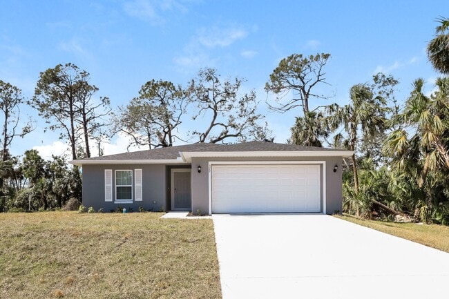 377 Avella St in Port Charlotte, FL - Building Photo - Building Photo