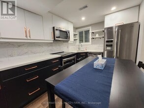 435 Hansen Rd N in Brampton, ON - Building Photo - Building Photo