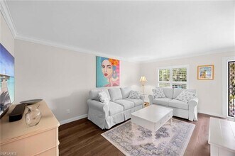 1222 Gordon Dr in Naples, FL - Foto de edificio - Building Photo