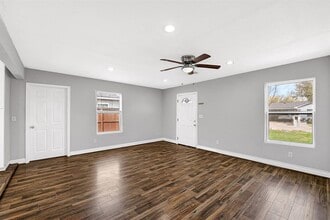 7710 Erath St in Houston, TX - Building Photo - Building Photo