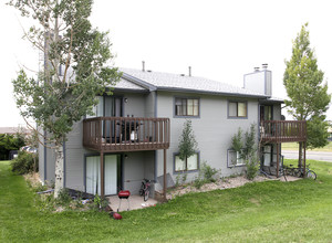 2330 Allegheny Dr in Colorado Springs, CO - Building Photo - Building Photo