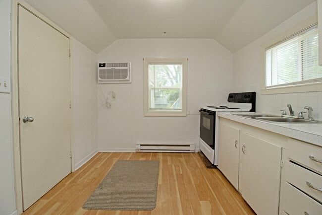 134 21st Ave N in St. Cloud, MN - Foto de edificio - Building Photo