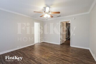 8747 Summit Pines Dr in Humble, TX - Building Photo - Building Photo