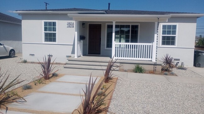 property at 1907 W 154th Pl