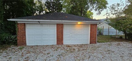 617 Robinson Ave in Barberton, OH - Building Photo - Building Photo