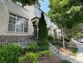 4220 Deming Cir in Sandy Springs, GA - Building Photo - Building Photo