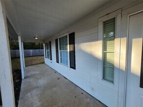 1641 U.S. 59 N Bypass in Cleveland, TX - Building Photo - Building Photo