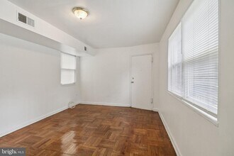 500 Tennessee Ave NE in Washington, DC - Building Photo - Building Photo