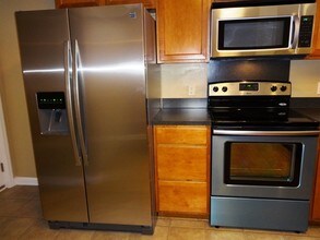 5015 Whitfield Ct in Summerville, SC - Foto de edificio - Building Photo