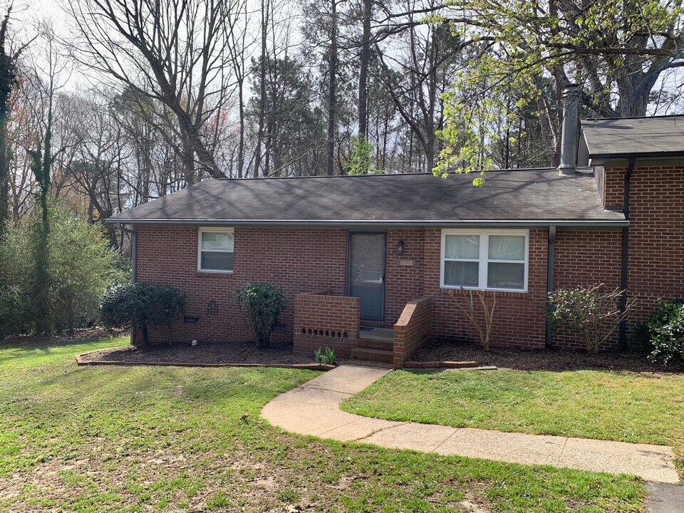 6808 Ray Rd in Raleigh, NC - Building Photo
