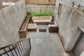 163 Chrystie St in New York, NY - Building Photo - Building Photo