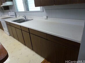 3505 Kahawalu Dr in Honolulu, HI - Building Photo - Building Photo