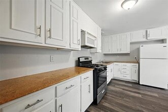 128 Vandenburg Dr in Denison, TX - Building Photo - Building Photo