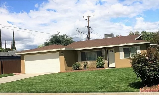 property at 1669 Elm St