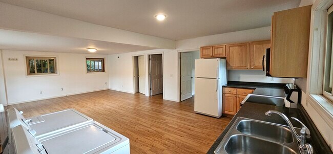 64 Church St in Jeffersonville, VT - Building Photo - Building Photo