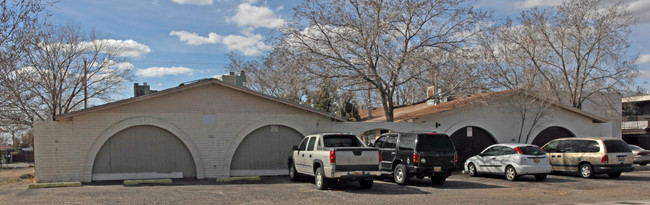 625 Charleston St SE in Albuquerque, NM - Building Photo - Building Photo