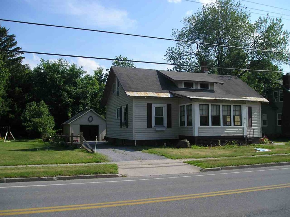 18 Notre Dame St in Hudson Falls, NY - Building Photo