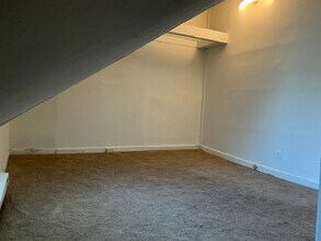 1022 Pine St, Unit #301 in Philadelphia, PA - Foto de edificio - Building Photo