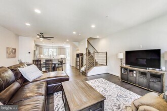 5004 Oakmoore Dr in North Bethesda, MD - Building Photo - Building Photo