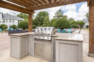 Blu on the Boulevard in Baton Rouge, LA - Building Photo - Building Photo