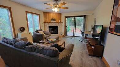 140 Paquette Cir in Carroll, NH - Building Photo - Building Photo