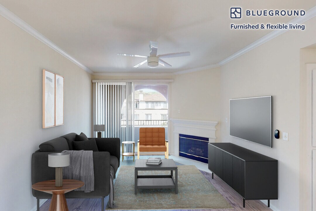 1579 E Jefferson Wy in Simi Valley, CA - Building Photo