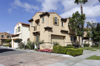 2285-2303 Pacific Ave in Costa Mesa, CA - Building Photo - Building Photo