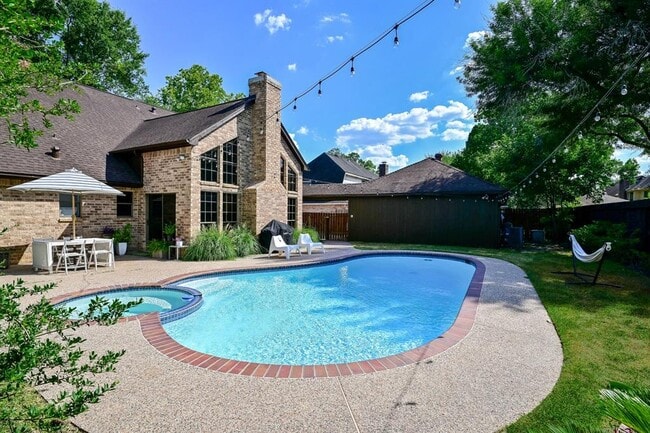 property at 510 Windsor Glen Dr