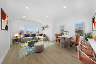 Curlew and Juniper Apartments in San Diego, CA - Building Photo - Building Photo