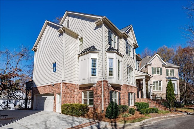 1012 Madeline Ln in Atlanta, GA - Building Photo - Building Photo