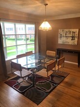 447 N Fox Hills Dr in Bloomfield Hills, MI - Building Photo - Building Photo
