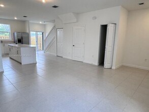 1182 Palm Dr in Homestead, FL - Building Photo - Building Photo