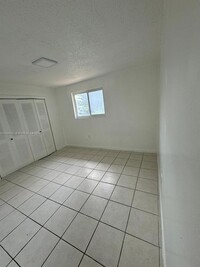 1800 NW 22nd Ct in Miami, FL - Building Photo - Building Photo