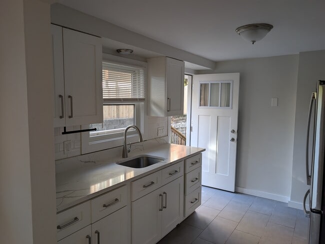 94 North St, Unit 1 in Somerville, MA - Building Photo - Building Photo