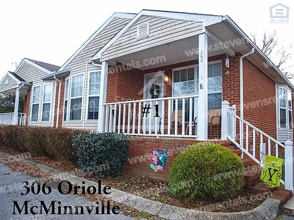 306 Oriole Dr in McMinnville, TN - Building Photo