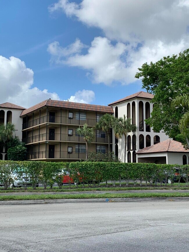 10144 Boca Entrada Blvd in Boca Raton, FL - Building Photo - Building Photo