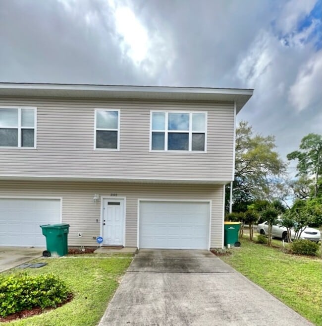 property at 2100 Pomegranate Ct