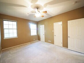 12401 Los Indios Trail in Austin, TX - Building Photo - Building Photo