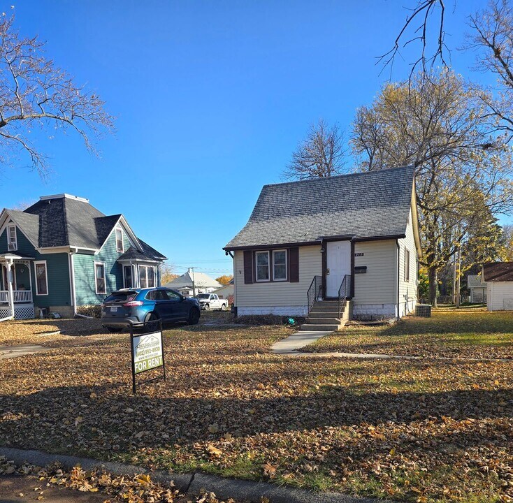 919 S 6th St in Norfolk, NE - Building Photo