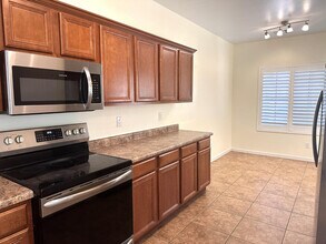 11642 W Mountain View Dr in Avondale, AZ - Building Photo - Building Photo