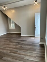 1615 W Barry Ave, Unit 2nd Floor in Chicago, IL - Building Photo - Building Photo