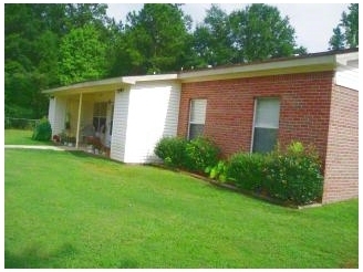 Hill Creek Apartments in West Blocton, AL - Building Photo