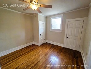 130 E Craig Pl in San Antonio, TX - Building Photo - Building Photo