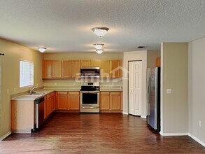 7271 Wakeview Dr in Davenport, FL - Building Photo - Building Photo